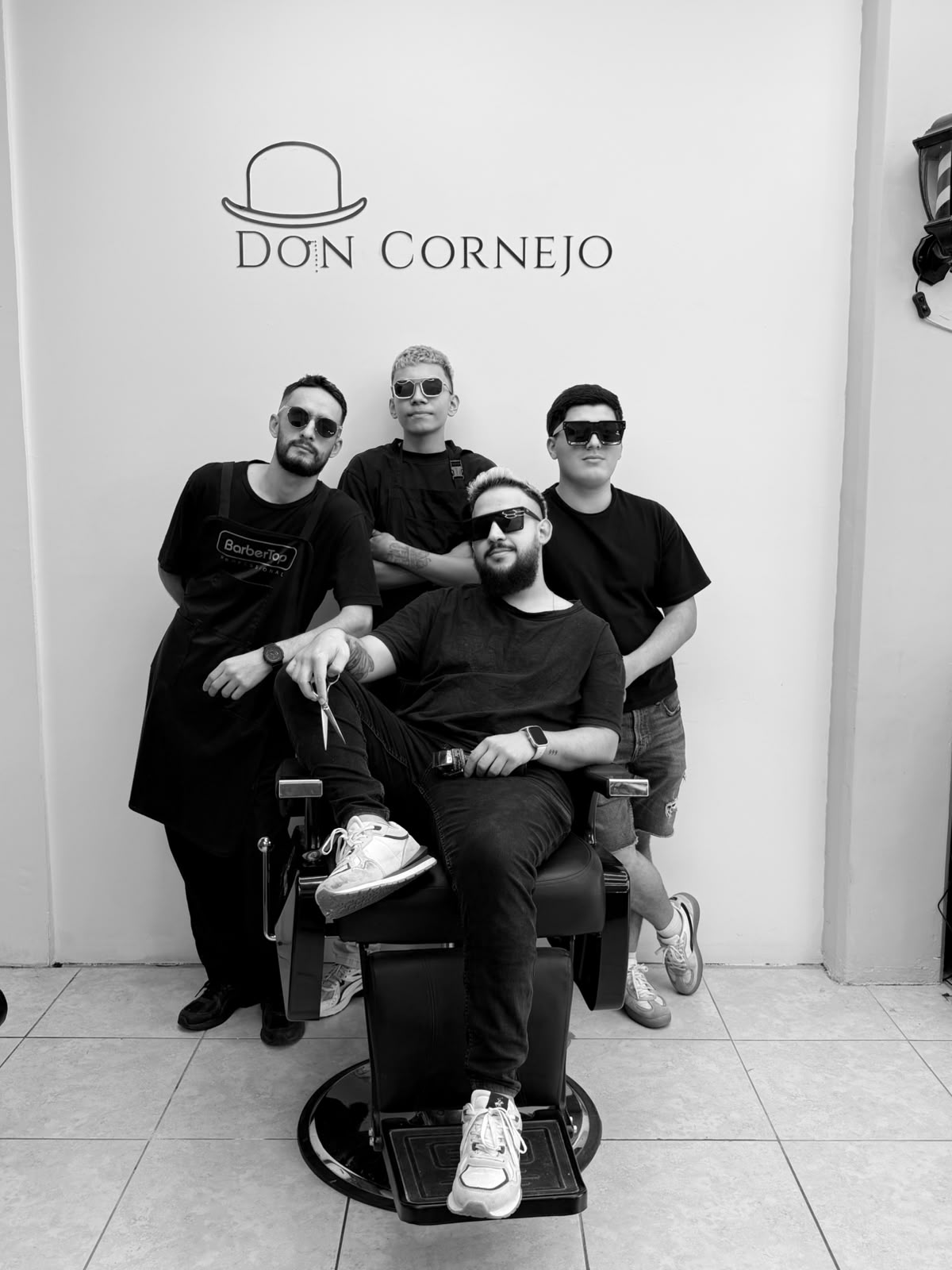 Equipo de barberos Don Cornejo