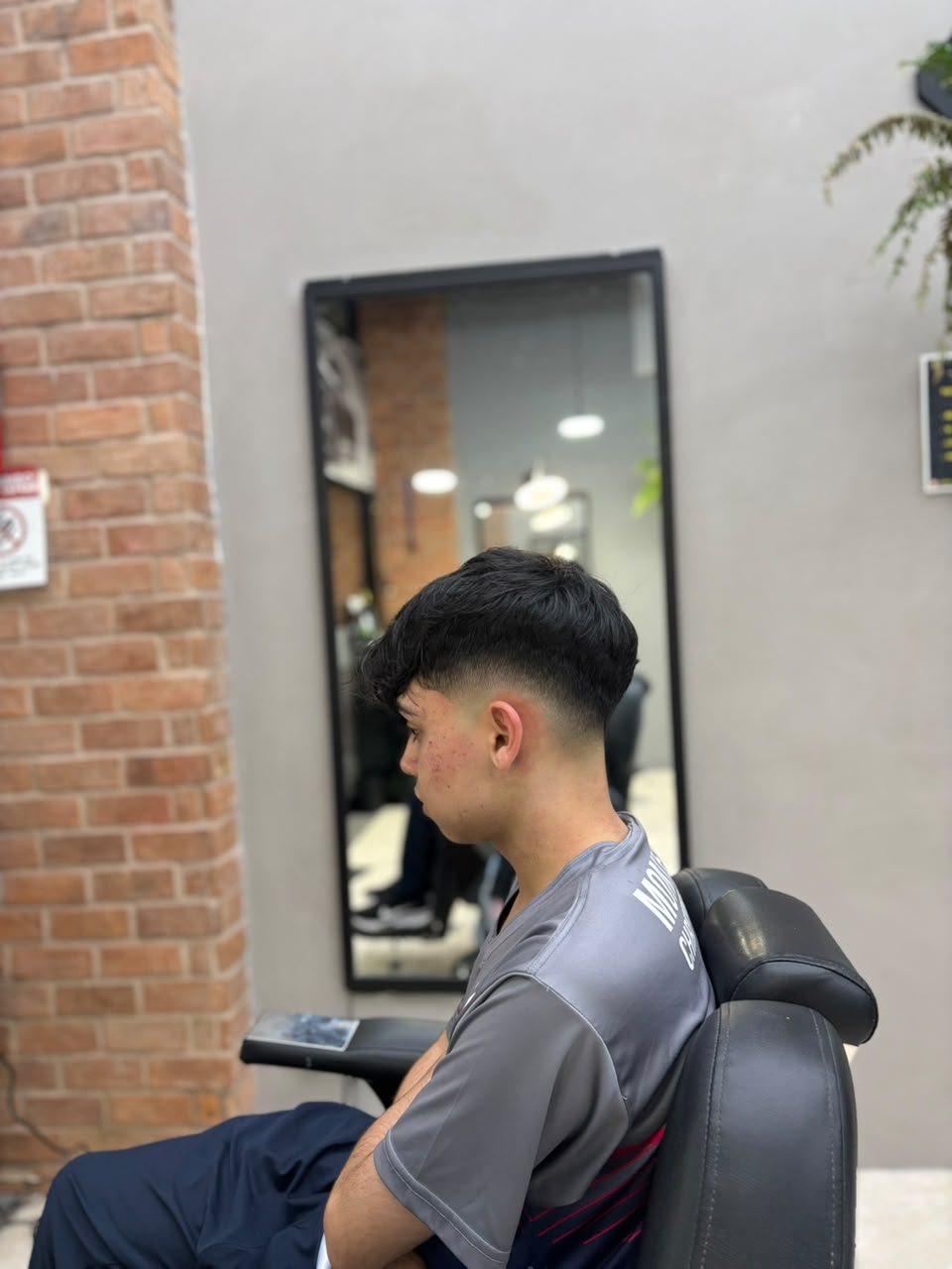 Diseño de líneas en el cabello
